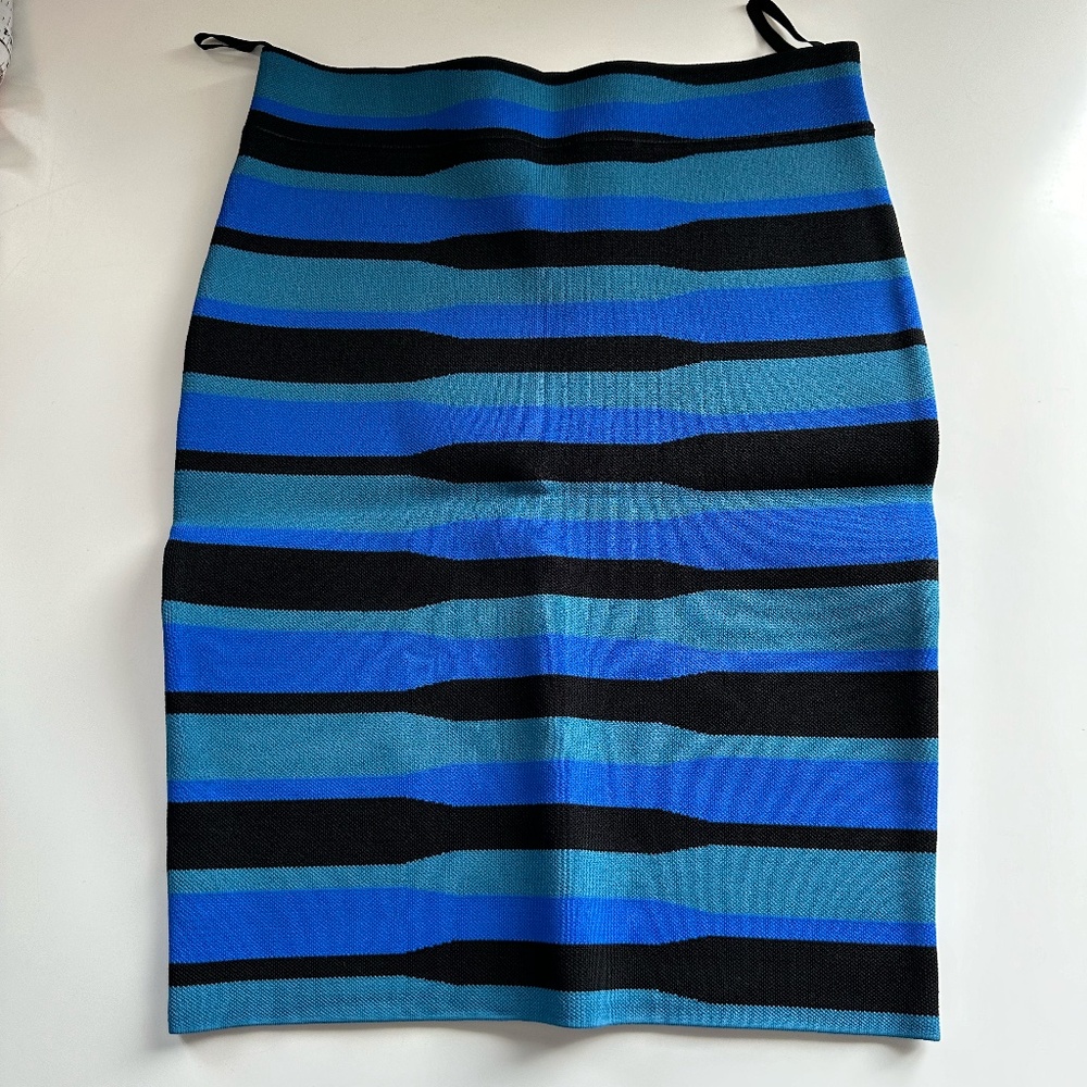 BCBG MaxAzria Blue Black and Teal Size M Bandage Skirt